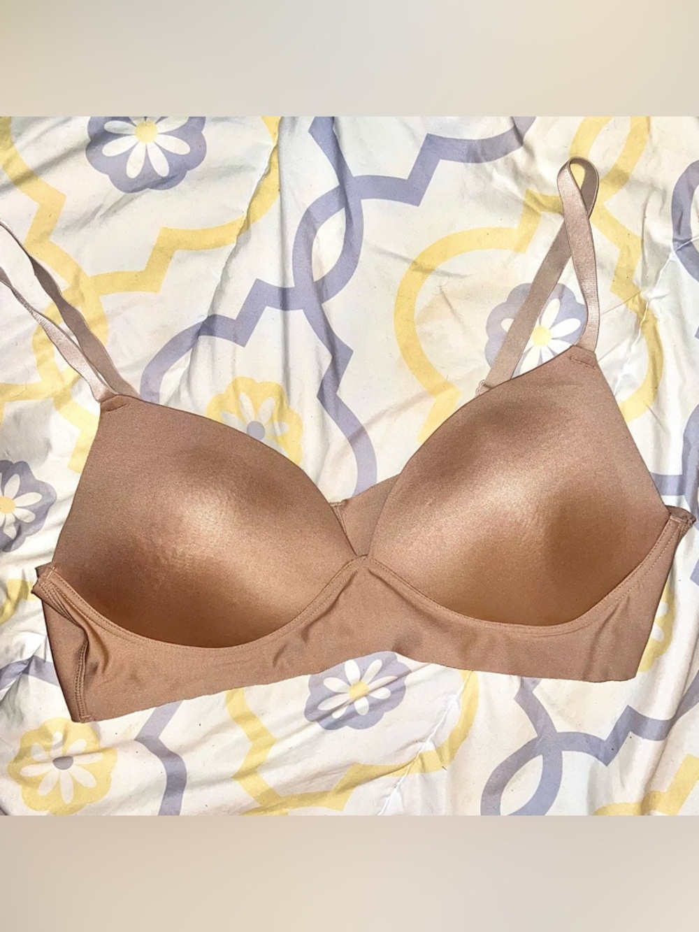 Just Be Nude Women’s Wireless Bra Size 44D Lightly Padded